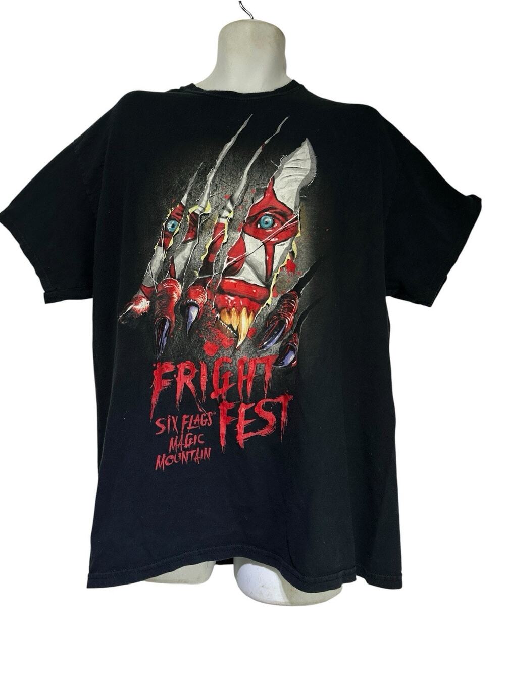 Six Flags Magic Mountain FRIGHT FEST Killer Clown Graphic T-Shirt Size XL Faded